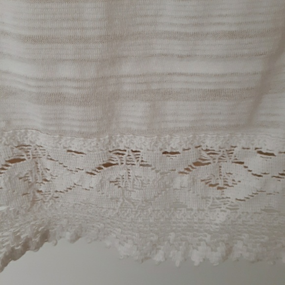 ☘️LUCKY BRAND embroidered cotton top Size M EUC lace detail - Picture 4 of 4
